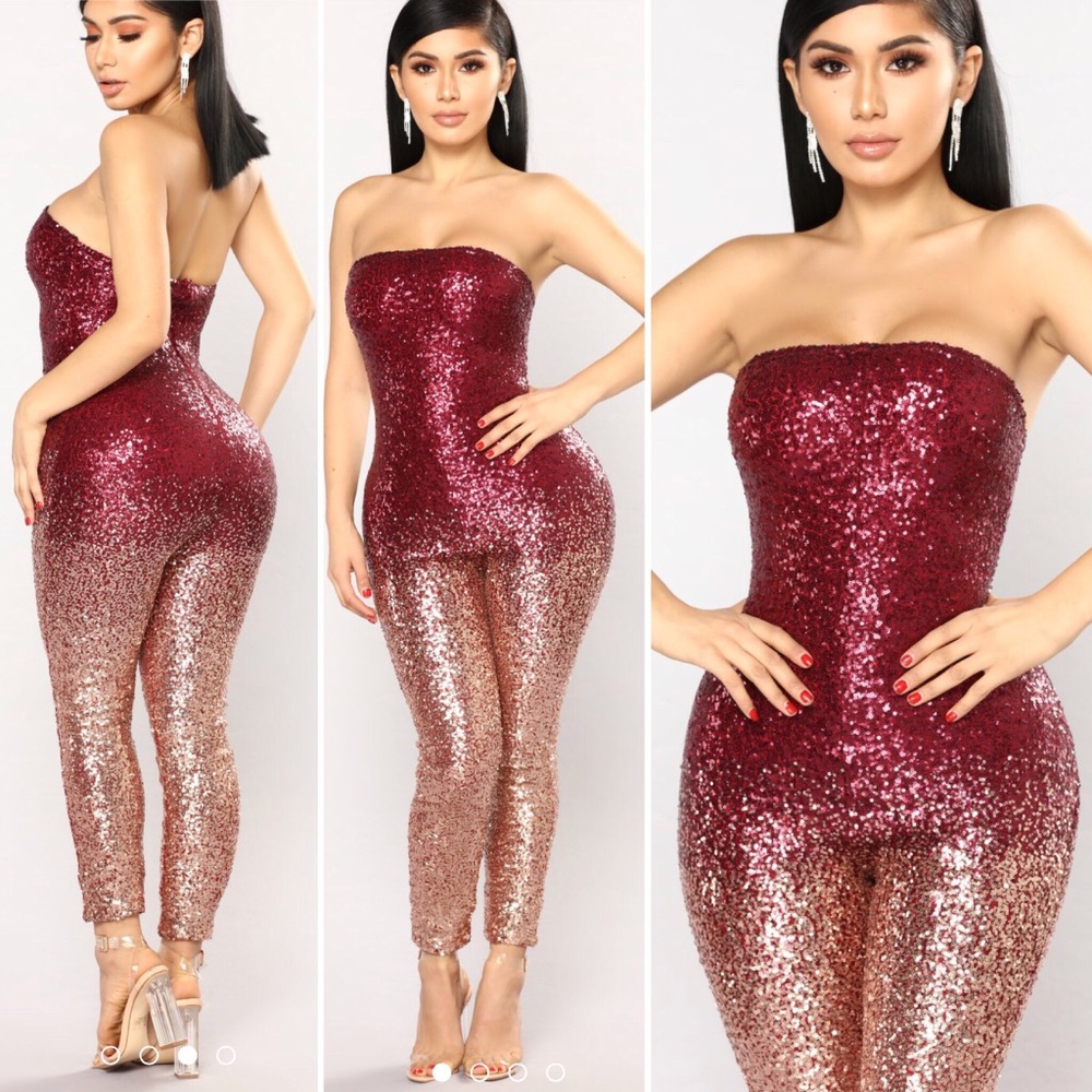 BNWT! Sexy sequin jumpsuit. Size Small